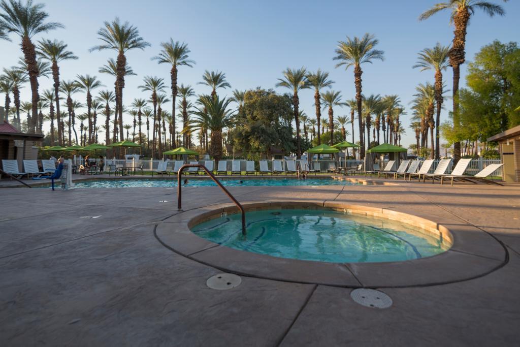 Palm Springs Camping Resort Cabin 3 パーム・デザート エクステリア 写真