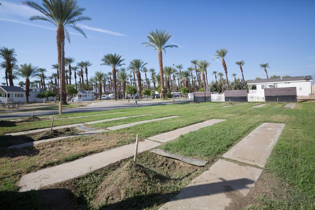 Palm Springs Camping Resort Cabin 3 パーム・デザート エクステリア 写真